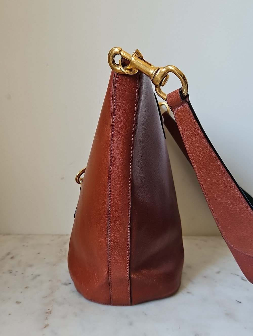 Gucci Brown Leather Shoulder Bag with Green & Red Web Stripe - Picture 13 of 14